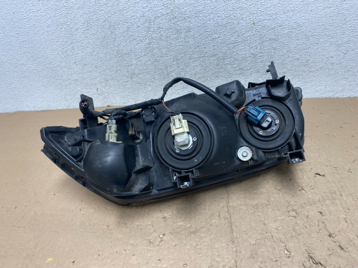 2001 to 2003 Acura MDX Passenger Right RH Headlight AG5553 DW5