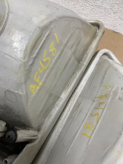 2001 2002 2003 Toyota Sienna Left+Right Side Set Headlights Halogen AF4581 DW11