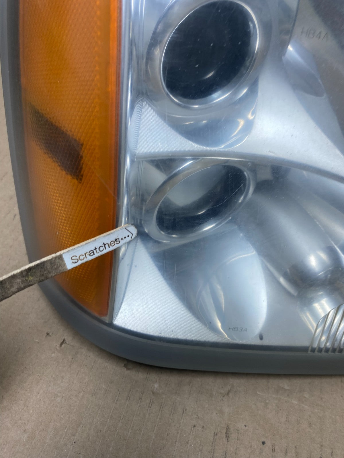2004 to 2009 Cadillac SRX Right Passenger Side Halogen Headlight AG5842 DW3