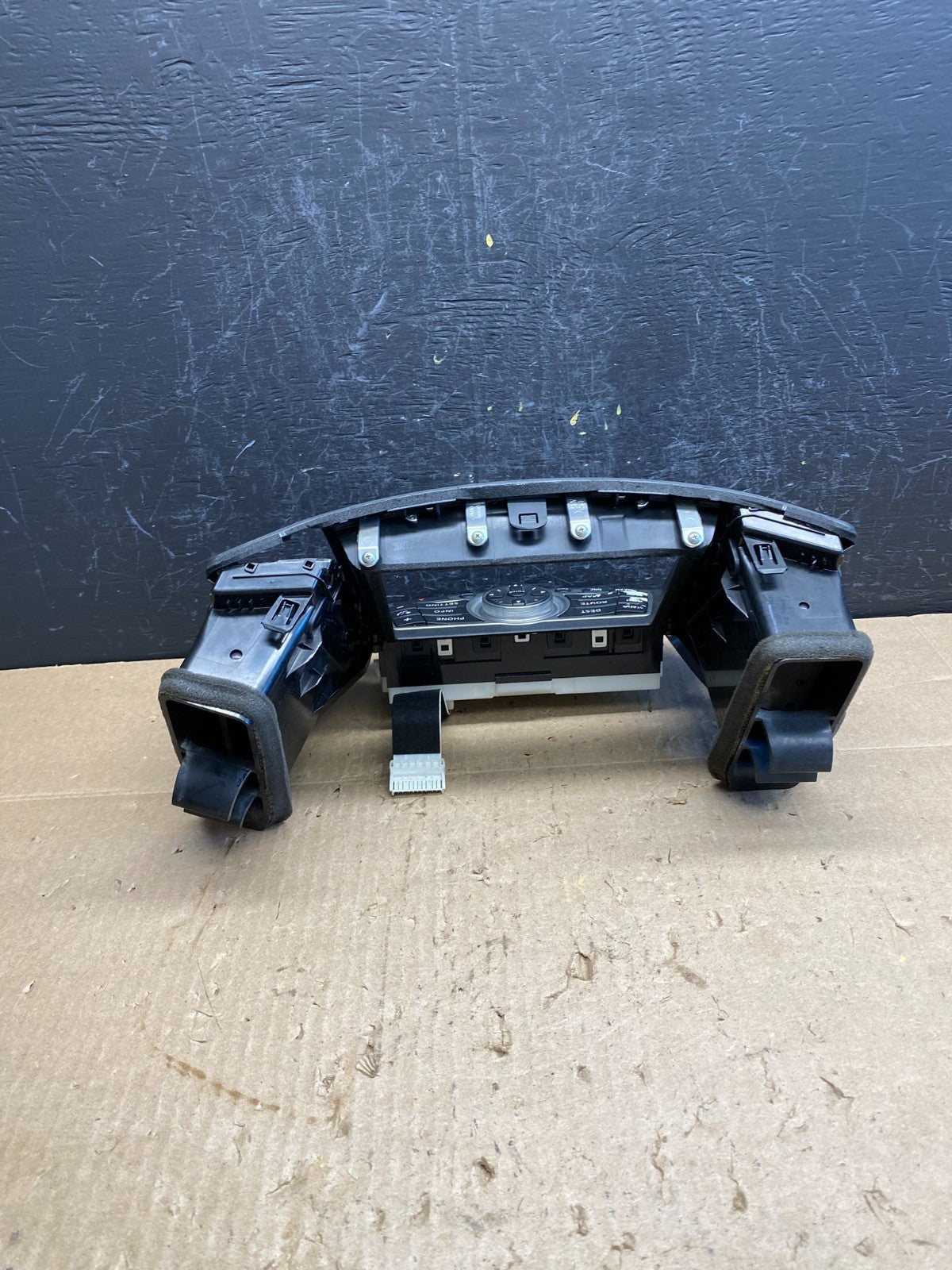 2008 to 2012 Infiniti G35 G37 Radio Player Climate Control Panel Bezel AC6787 DG3