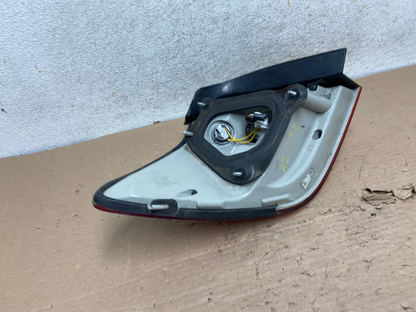 2009-2011 Hyundai Genesis Sedan Right Passenger RH Tail Light AI1132 LK5