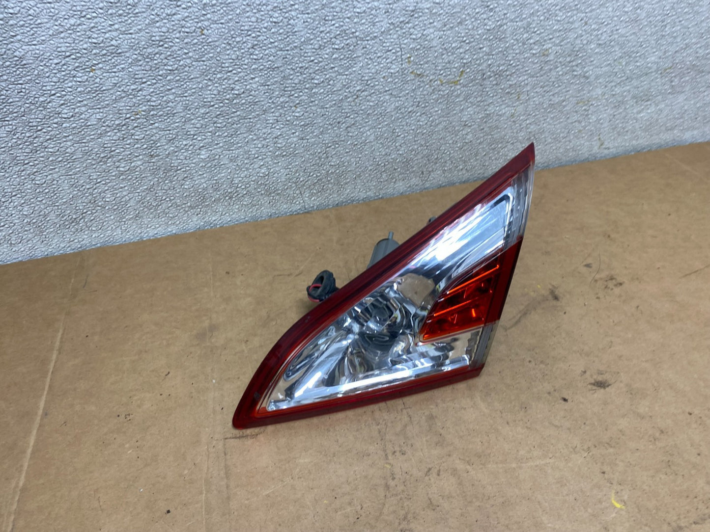 2011 - 2014 Nissan Murano Right Passenger RH Side Inner Tail Light Oem X3757 DW2