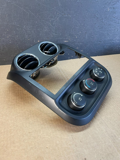 2011 to 2017 Jeep Compass Dash Climate Temperature Control Radio Bezel AF3645 DW1