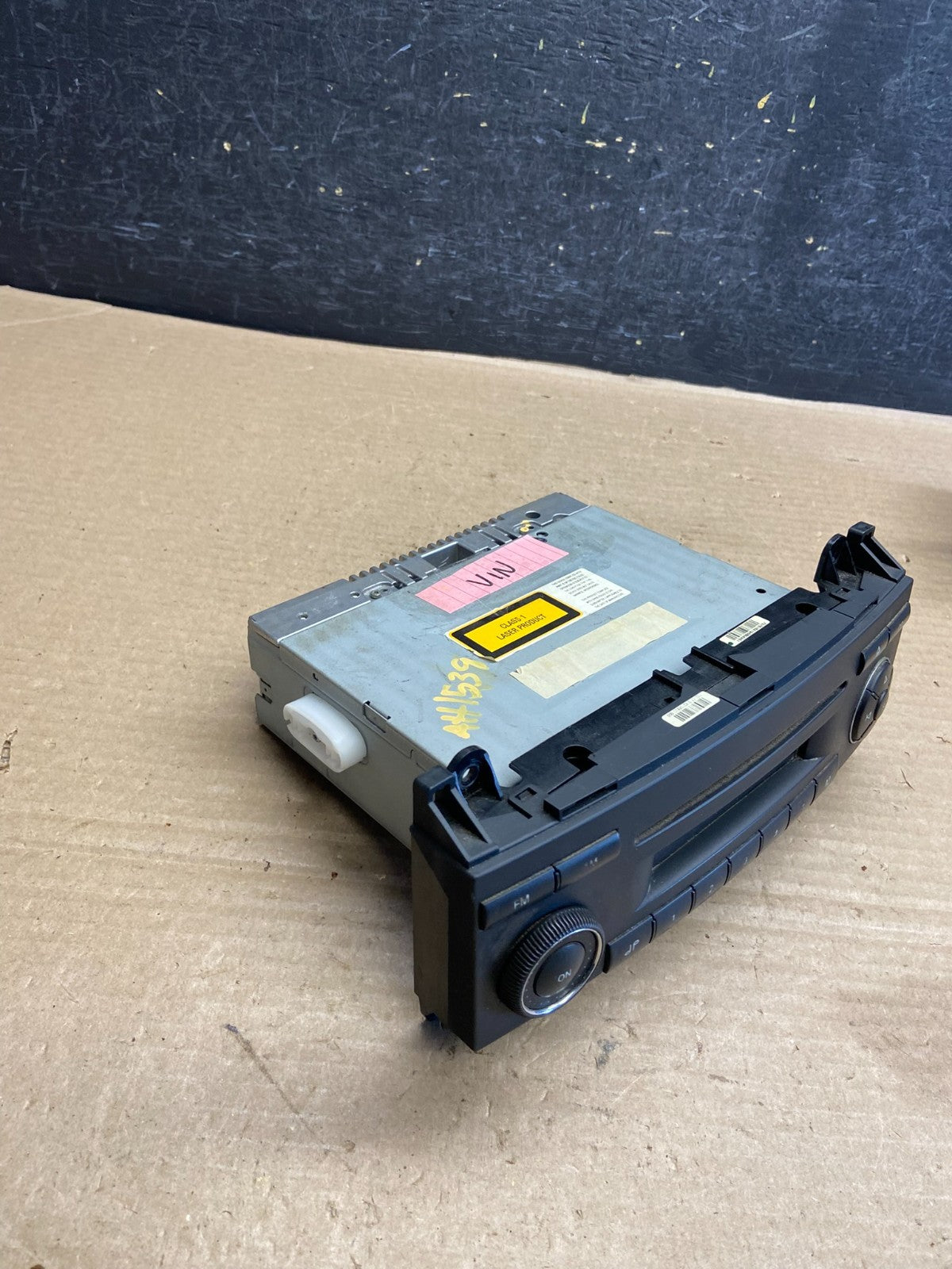 2007 2008 2009 Sprinter 2500 3500 AM FM Radio Single CD Disc Player AH1539 PS1