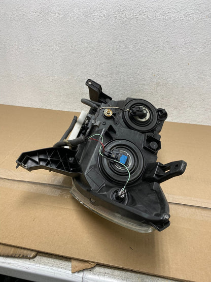 2013 to 2016 Nissan Pathfinder Right Passenger RH Side Headlight AE6631 DW6