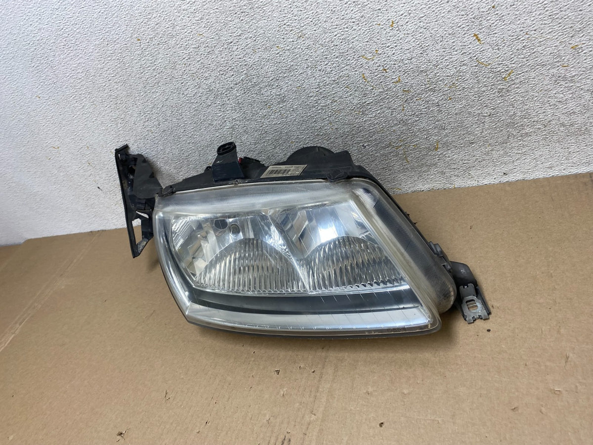 2002 to 2005 Saab 9-5 Right Passenger Side Halogen Headlight AJ1946 DW1