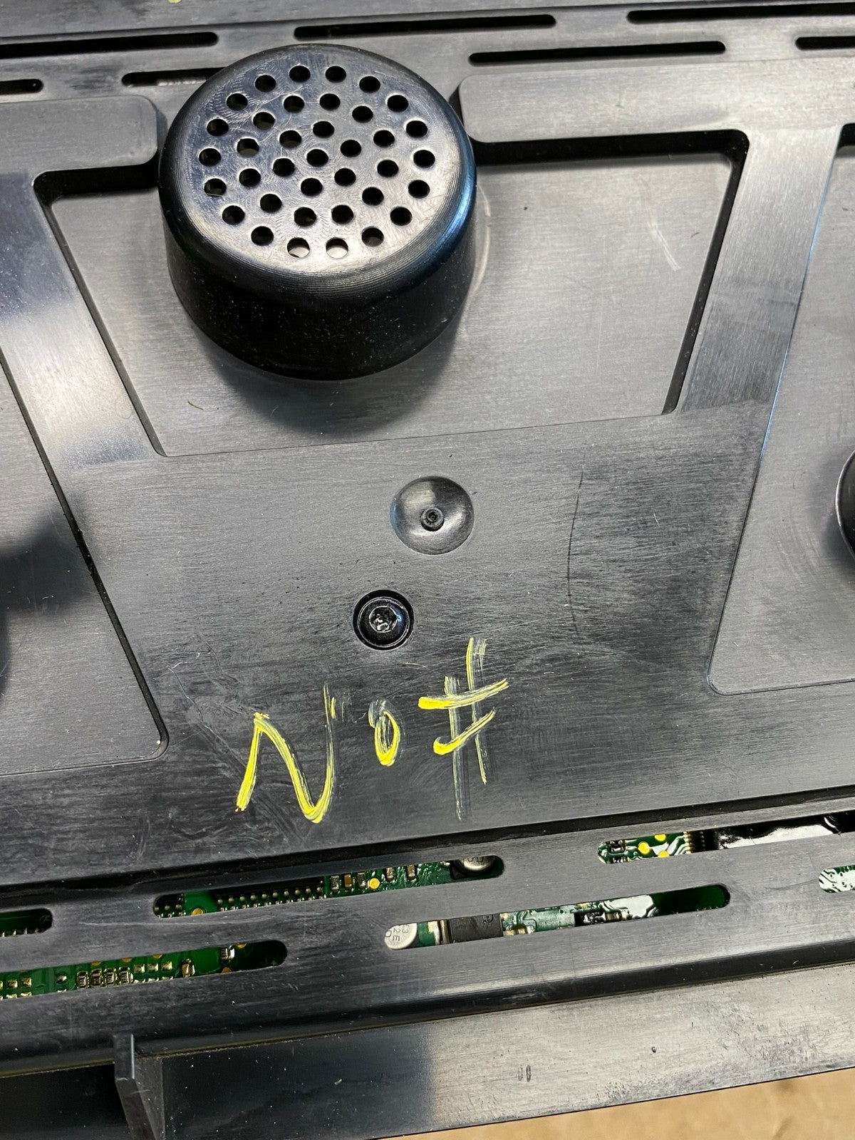 2012-2018 Volvo VNL Instrument Gauge Cluster 21580323-p02 AC95417