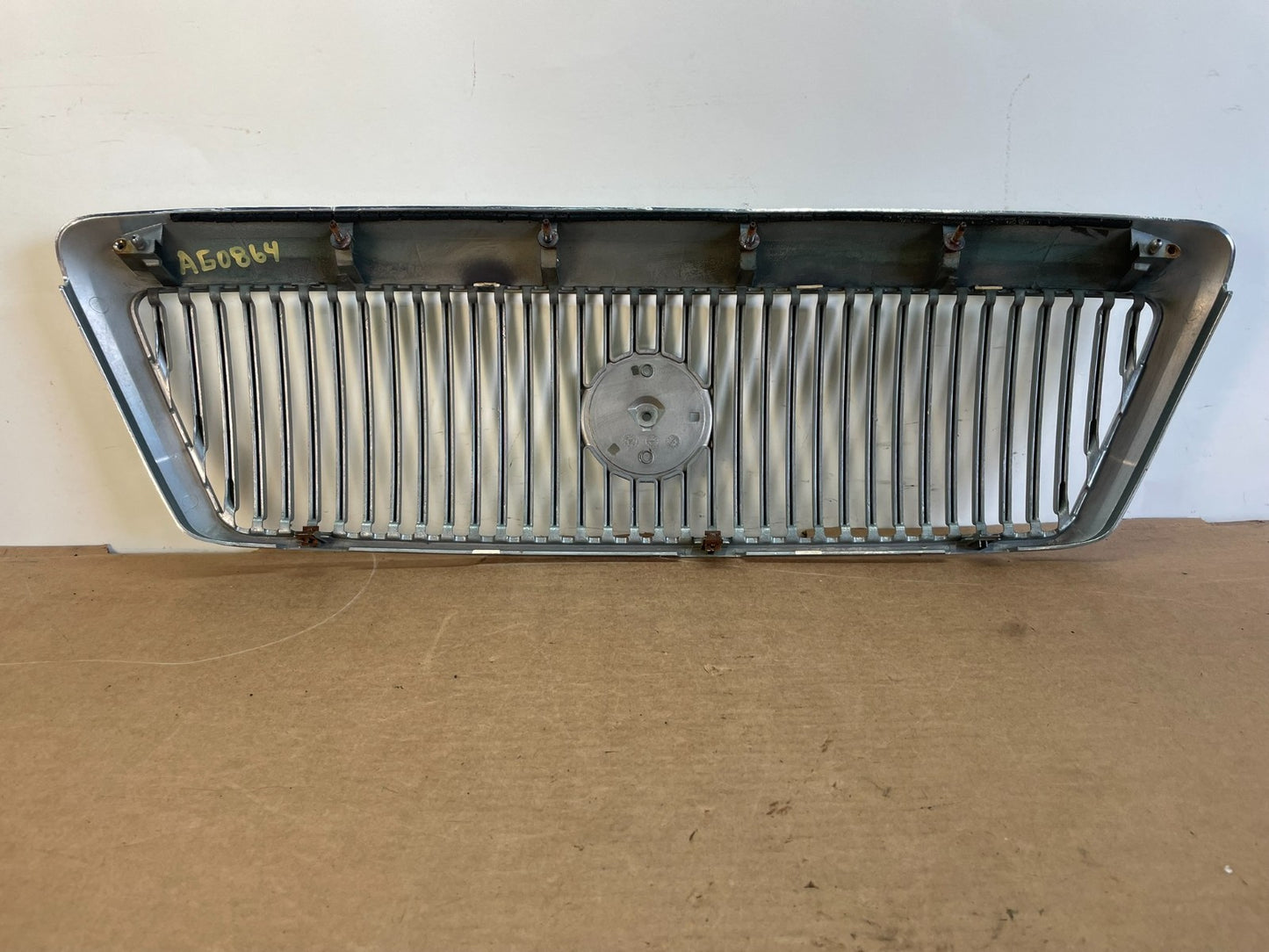 2003 - 2005 Mercury Grand Marquis Front Upper Grill Grille Aftermarket AG0864 DG3