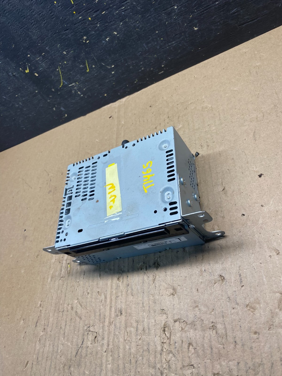 2016 to 2017 Ford Explorer Audio Equipment Radio Receiver AM FM CD T1465 DG2