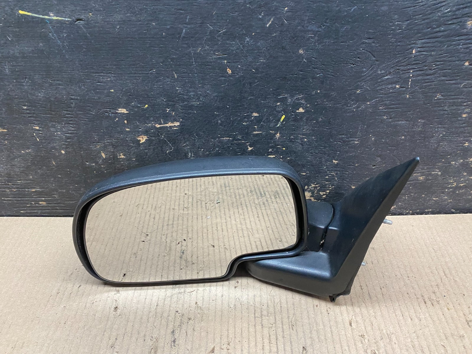 1999 to 2006 GMC Sierra Left Driver View Door Mirror OEM U7266 PZ1