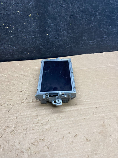2010 to 2013 Mercedes W212 E350 Information Navigation Display Screen AG8606 DG2
