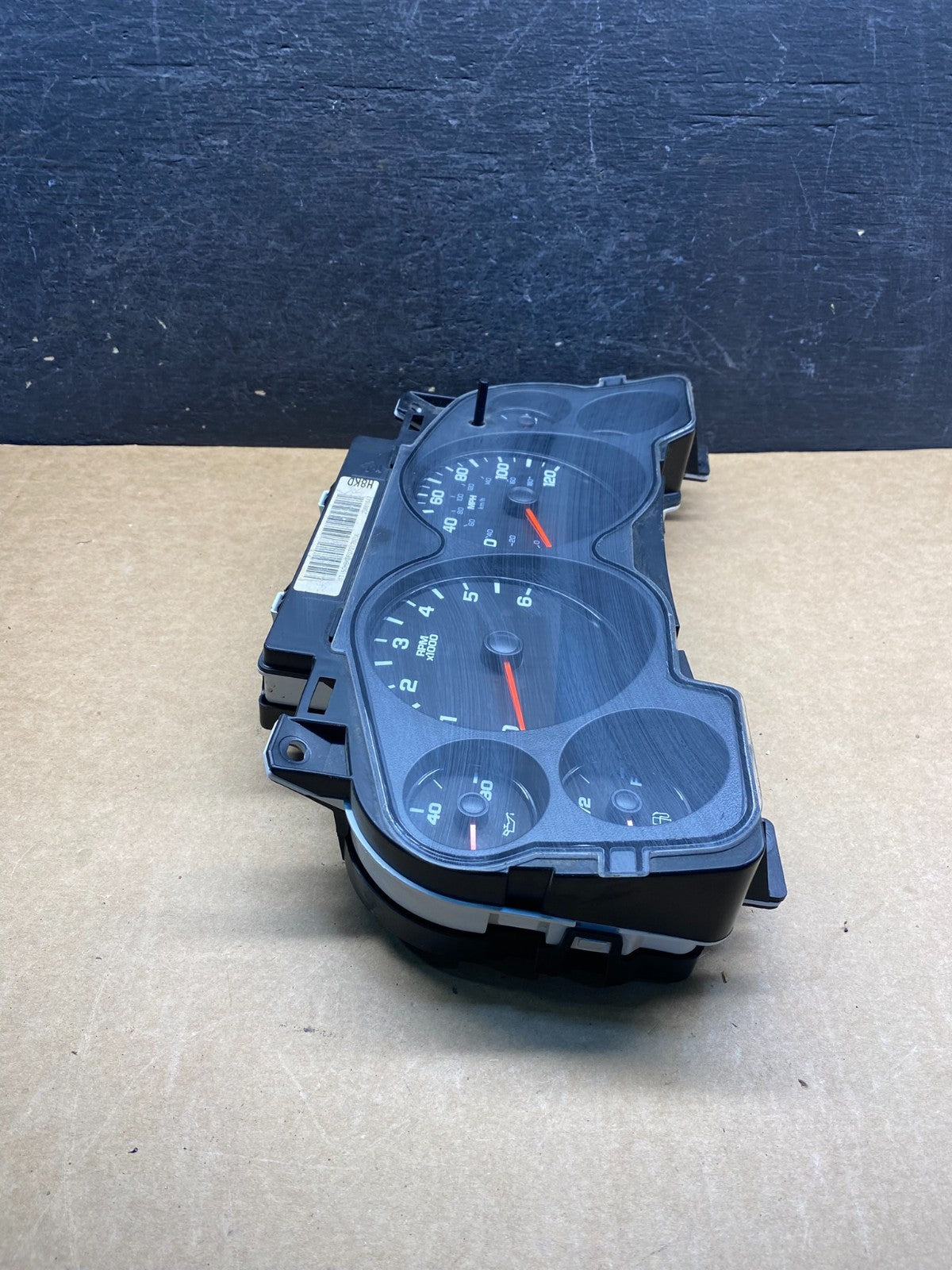 2007 to 2013 Chevrolet Silverado Suburban Cluster Gauge Speedometer ah7099 DG1