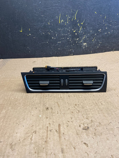 2009 to 2012 Audi A4 Center Dashboard Air Vent OEM Z1652 DG0