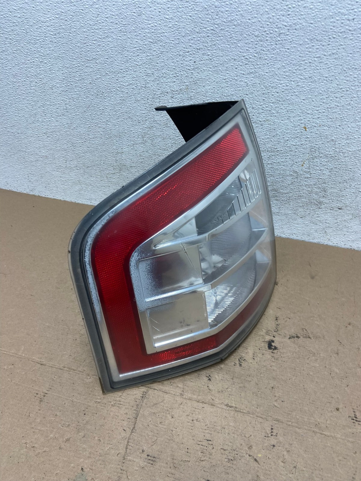 2007 to 2010 Ford Edge Tail light Left Driver Side AF4842 LK2
