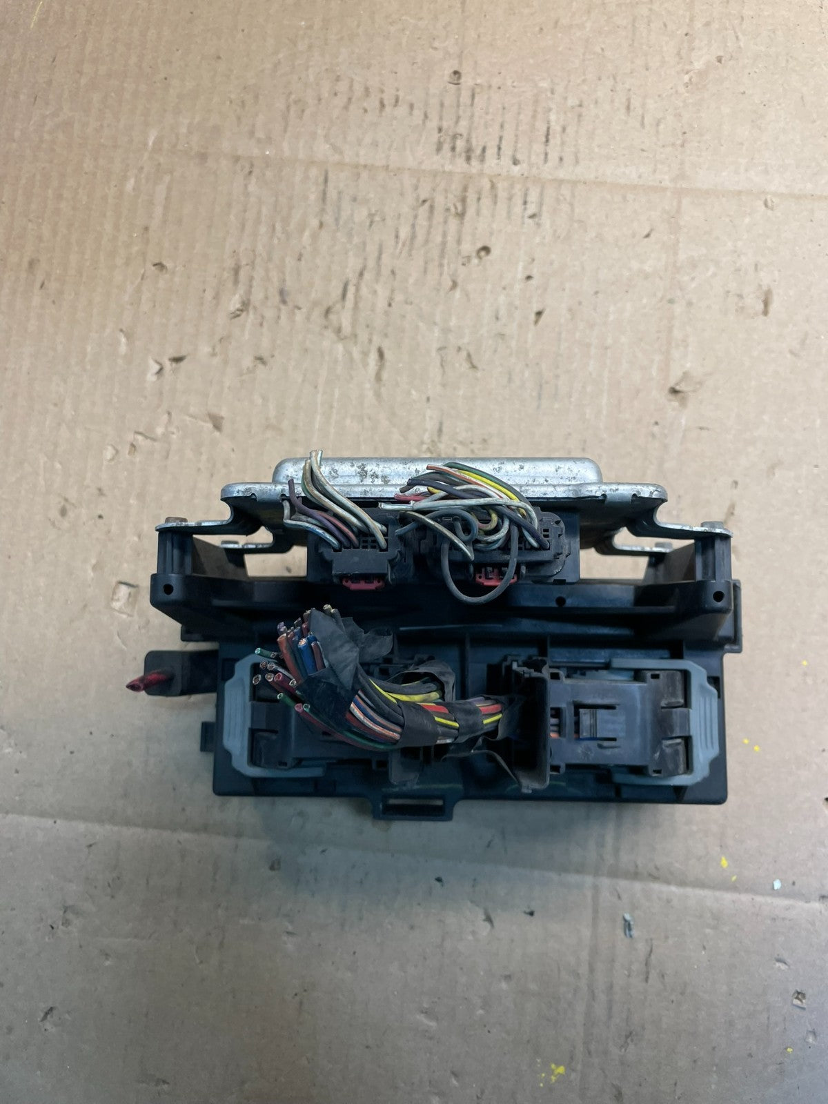 2004 2005 Dodge Durango Fusebox Fuse Box Relay Body BCM Module u2117 DG6