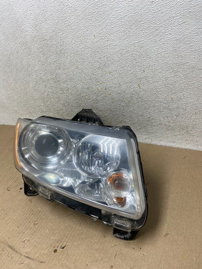 2011-2013 Jeep Grand Cherokee Right Passenger Xenon Headlight AH6799 DW1