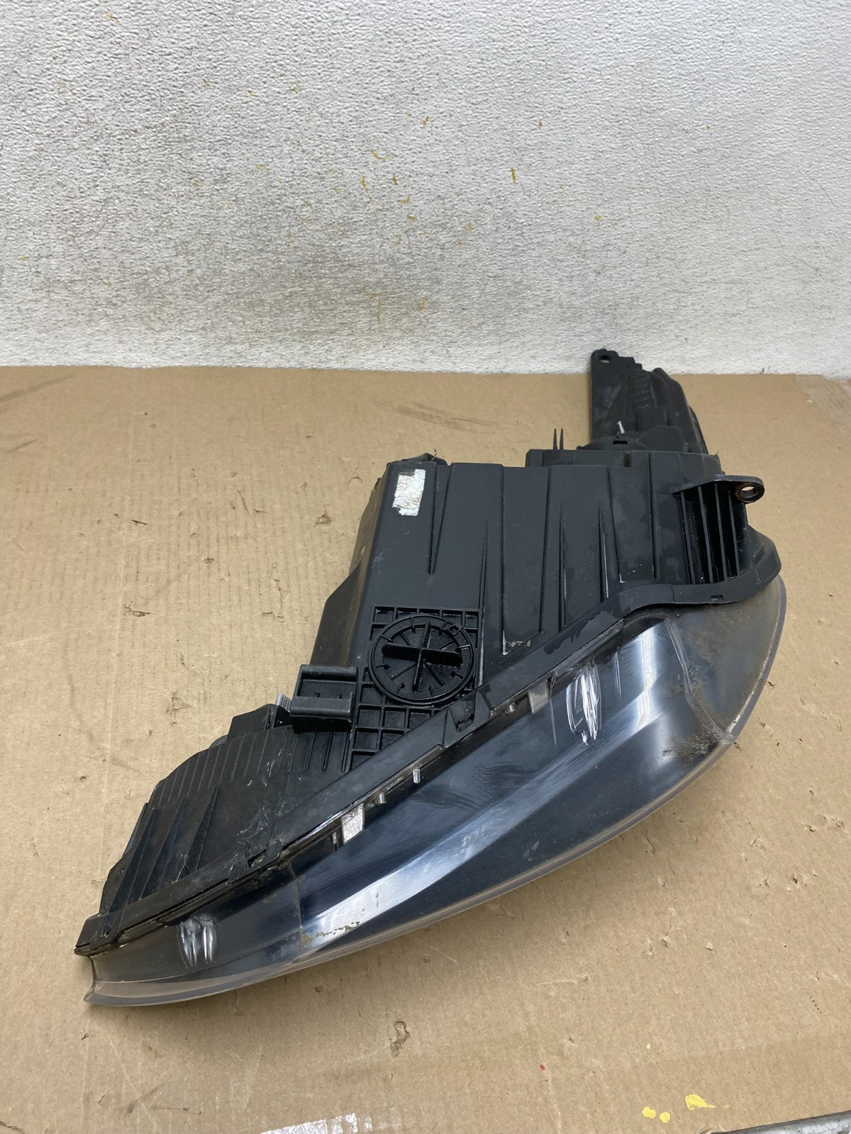 2012 - 2017 Hyundai Veloster Right Passenger RH Halogen Headlight AH6826 DW7