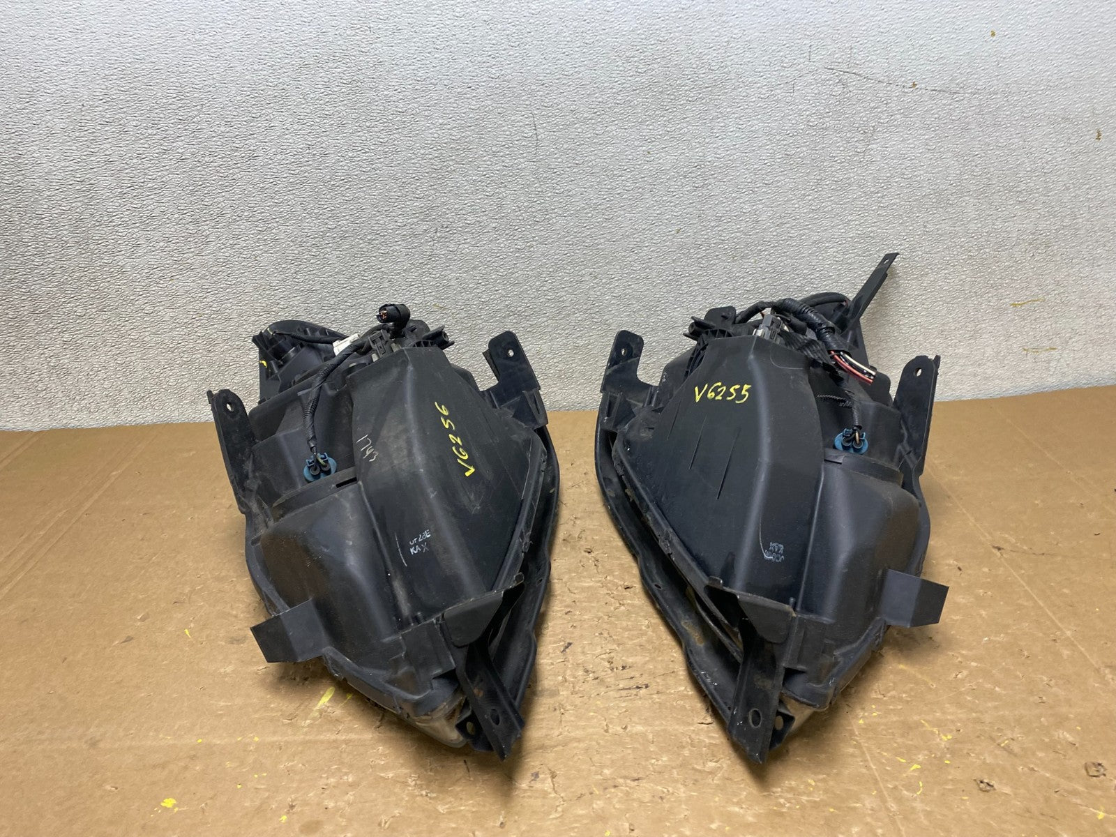 2005 2006 2007 Honda Odyssey Left+Right Set Halogen Headlights V6255 DW14