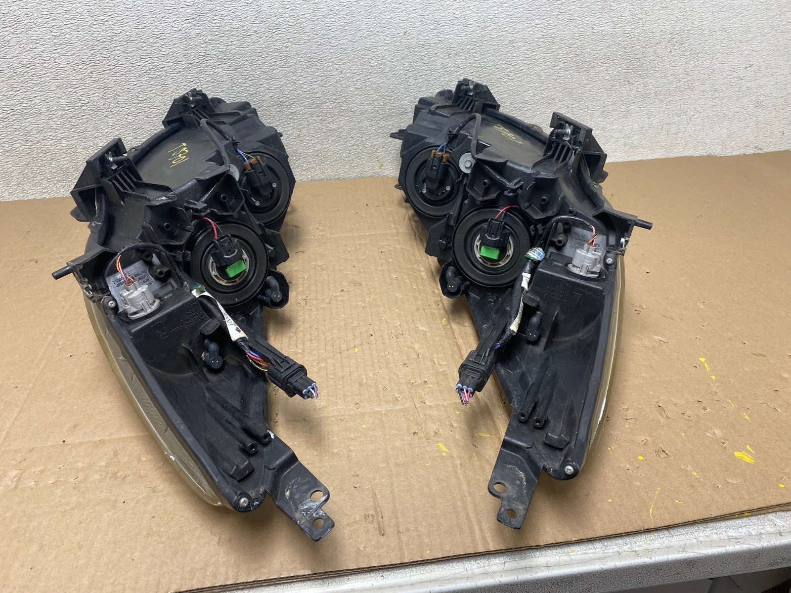 2010-2013 Mazda 3 Halogen Left+Right Side Headlights T5701 DW12