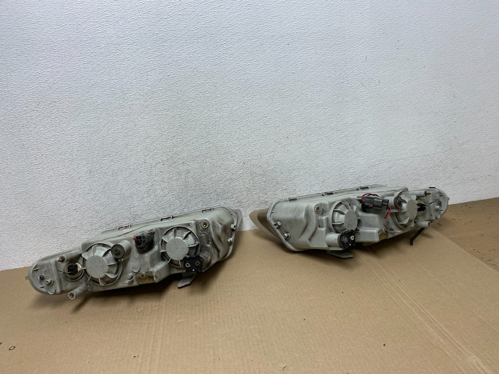 1997 to 2000 Dodge Avenger Left+Right Set Side Headlights AF5770 DW6