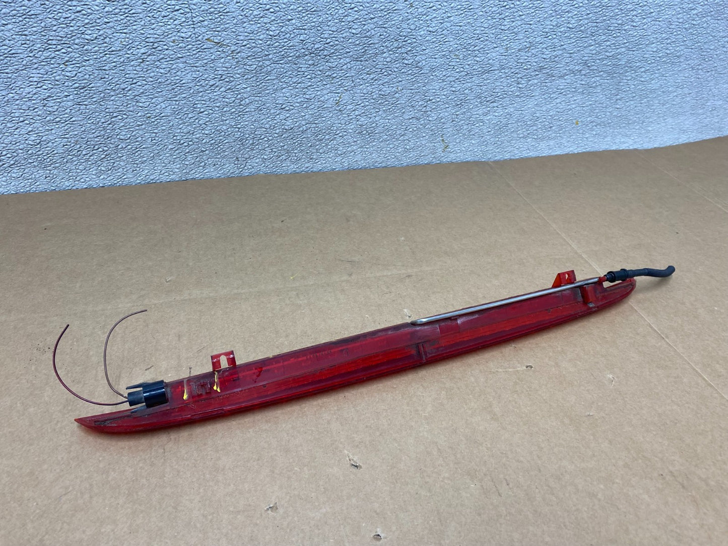 2004 to 2007 Volkswagen Touareg Rear Trunk Third Brake 3RD Light OEM V4753 DG4