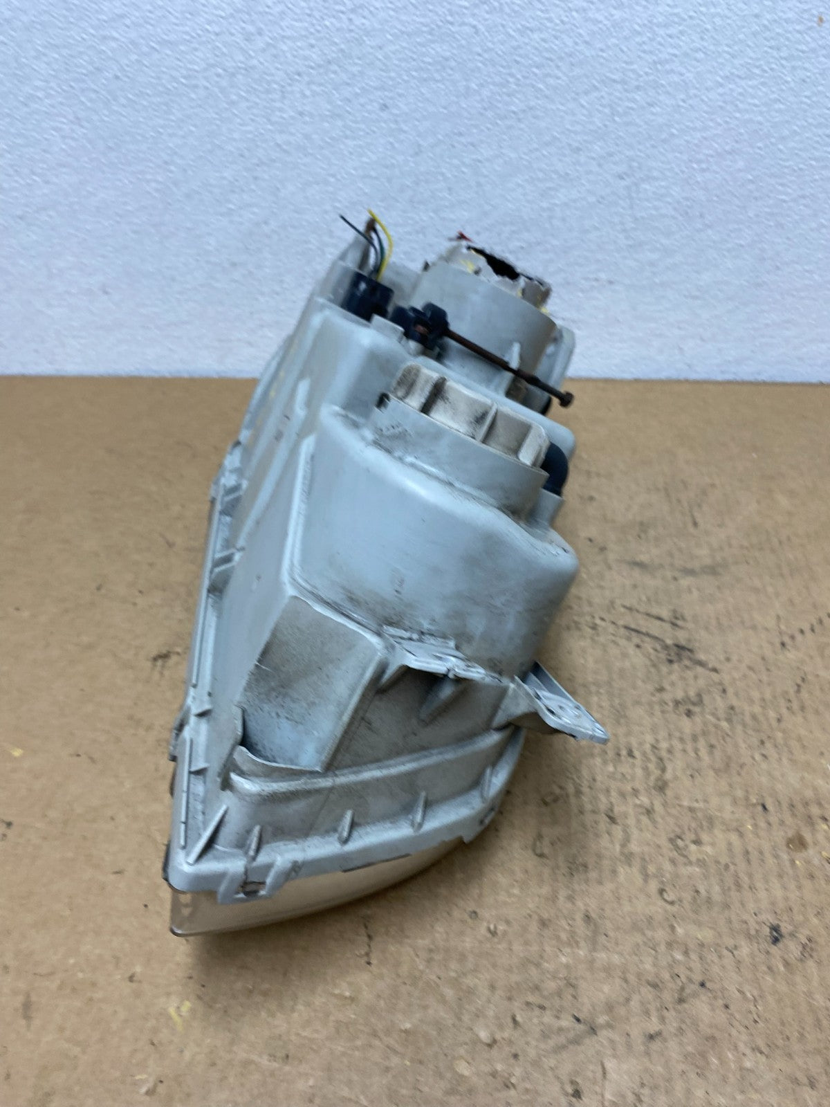 2004 2005 Hyundai XG350 XG Left Driver LH Headlight Halogen AC3581 DW7