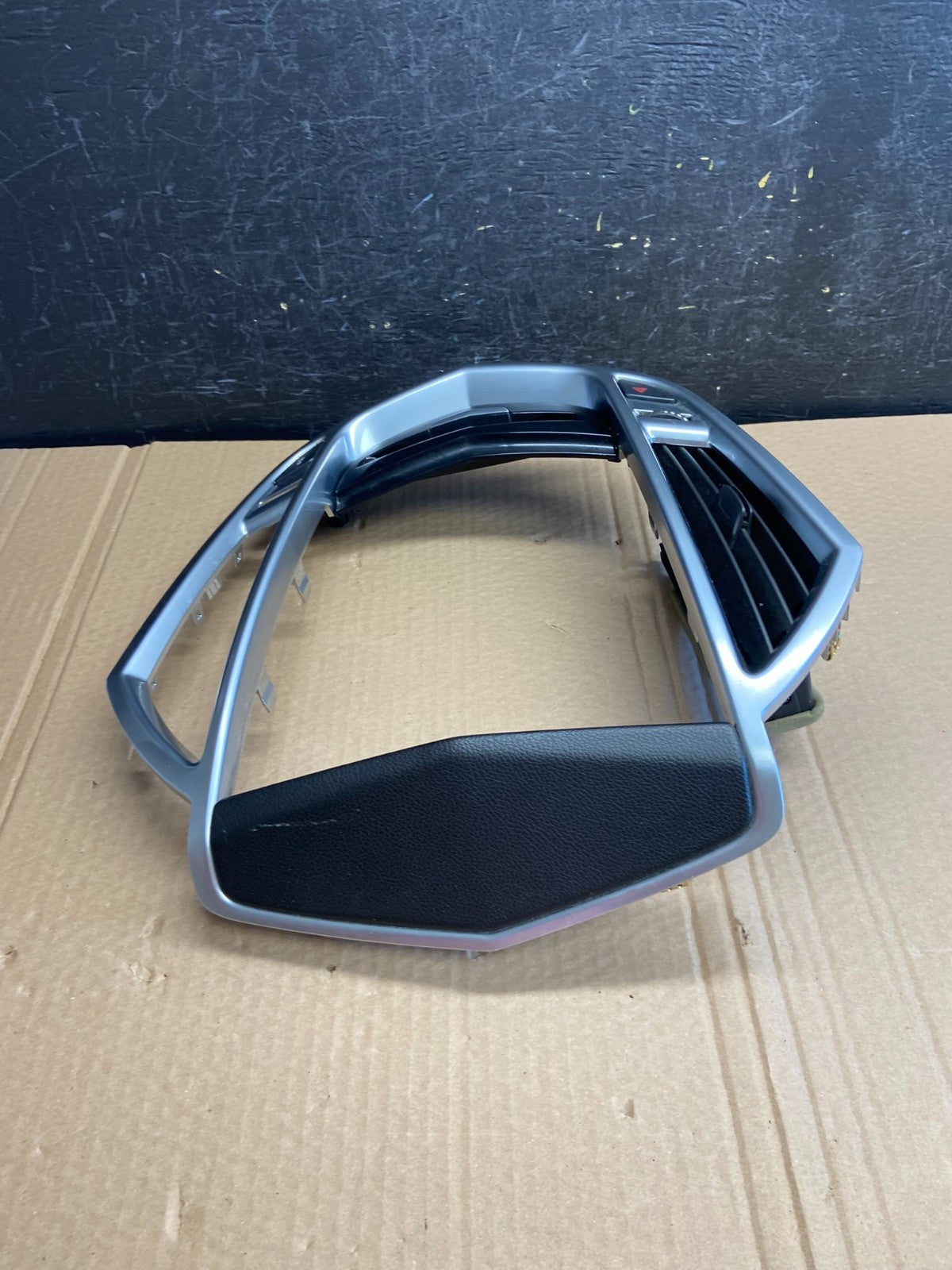 2013-2016 Cadillac SRX A/C Heater Radio Climate Control Panel Bezel OE AF6112 DG2