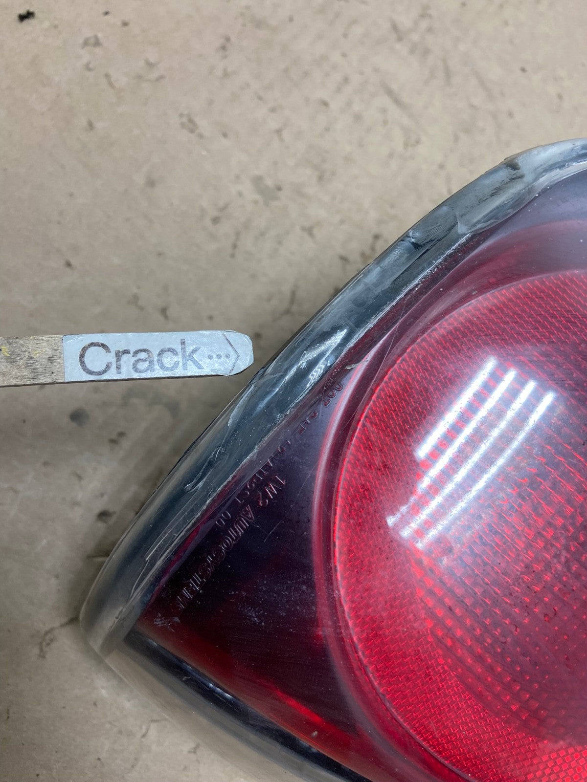 2000 to 2005 Chevrolet Monte Carlo Right Passenger RH Side Tail Light AG5690 LK5