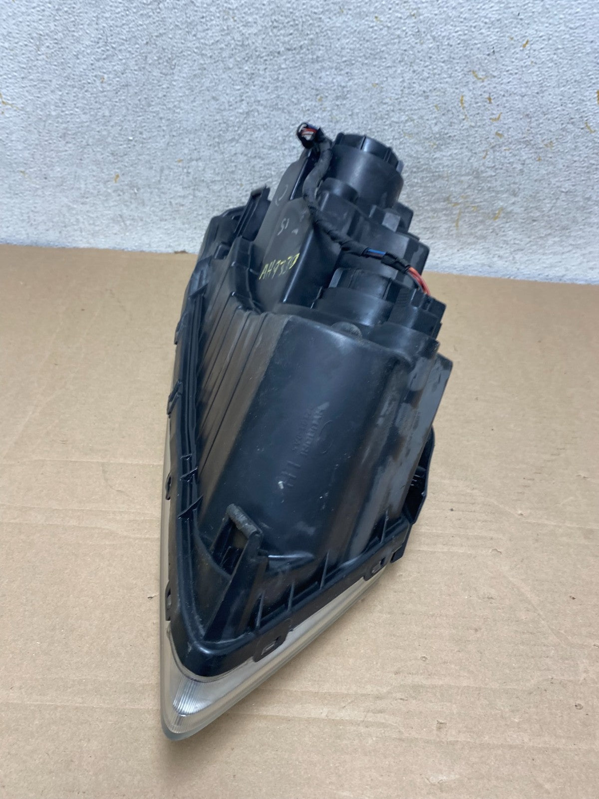 2009 - 2010 Hyundai Sonata Left Driver LH Side Headlight Halogen AH9330 DW6