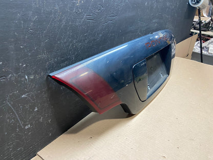 1995 to 1999 Pontiac Sunfire Center Rear Tail Light E8526 DG12