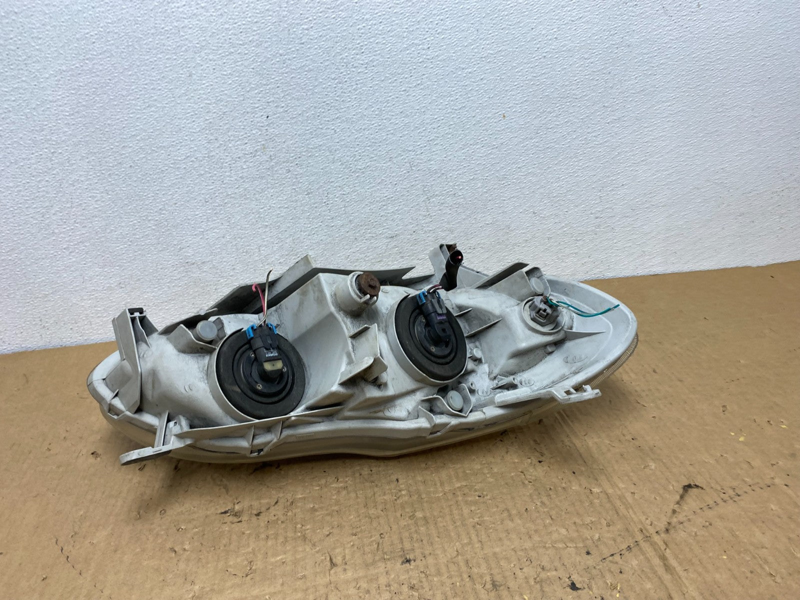 2005 to 2008 Toyota Corolla Left Driver LH Side Headlight AC8173 DW6