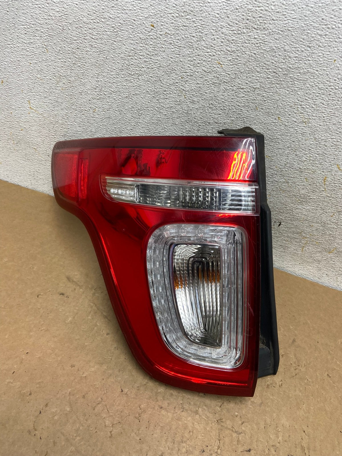 2011 2012 2013 2014 2015 Ford Explorer Left Driver LH Side Tail light AI3584 LK0