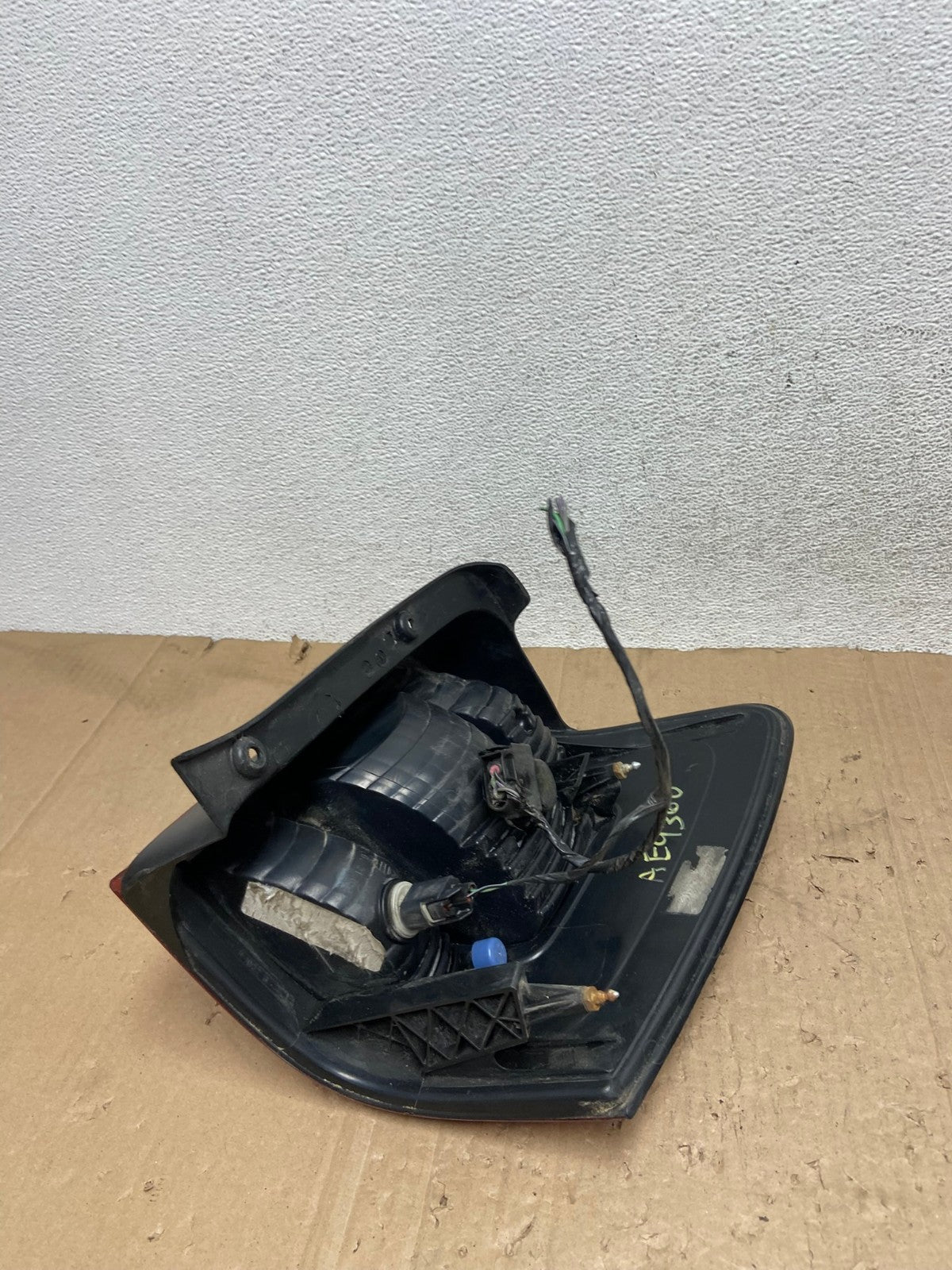 2008 to 2012 Ford Escape Left Driver LH Side Tail Light AE9360 LK5