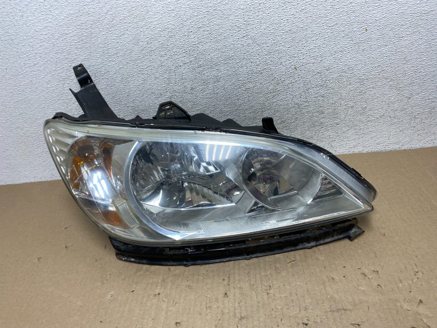 2004 2005 Honda Civic Sedan Headlight Halogen Right Passenger Rh AG6970 DW0