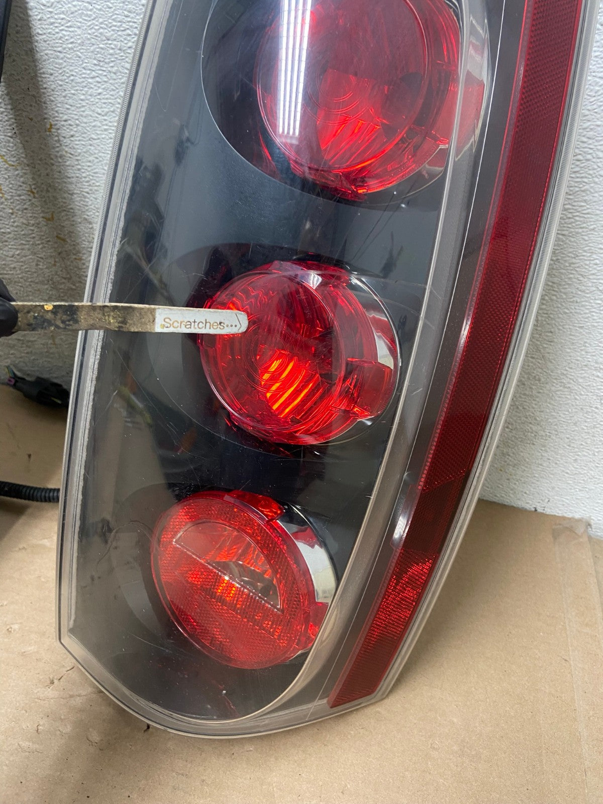 2007-2014 GMC Yukon Denali Left + Right SET Tail Lights Light AI1051 LK4