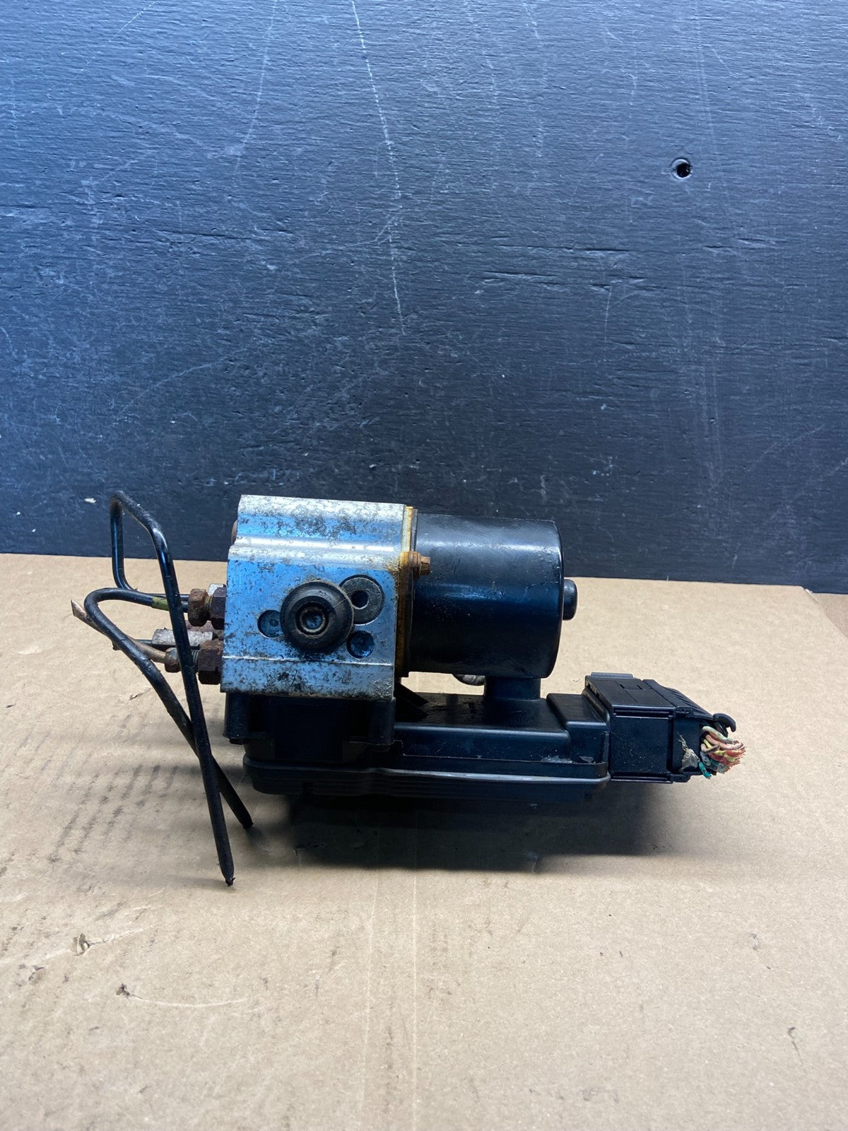 2006 2007 Ford E250 E350 Econoline Anti-Lock ABS Antilock Brake Pump af9338 DG2