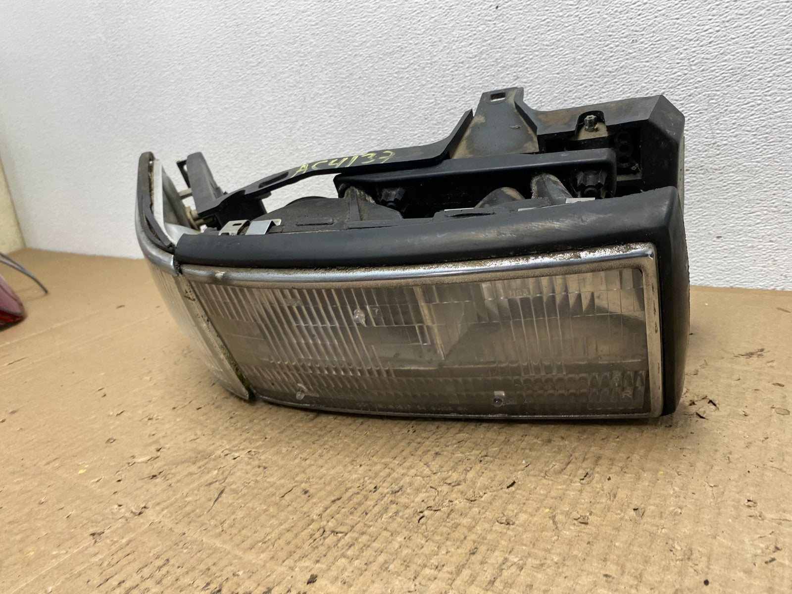 1994 1995 1996 Cadillac Deville Right Passenger Halogen Headlight AC4137 DW1