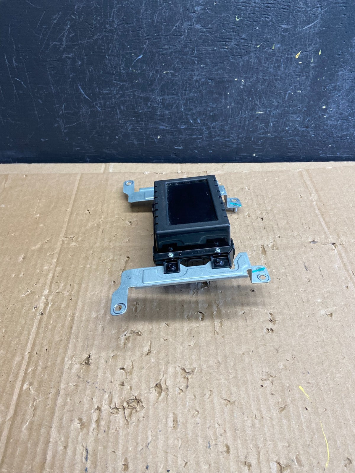 2013 to 2016 Ford Taurus 4.2" Radio Navigation Screen Module ad2349 DG2