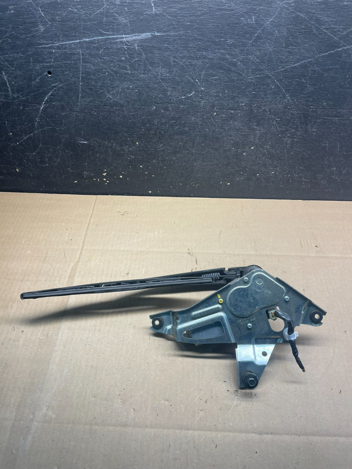 2011 to 2013 Infiniti QX56 QX80 Rear Wiper Motor OEM W6694 PS5