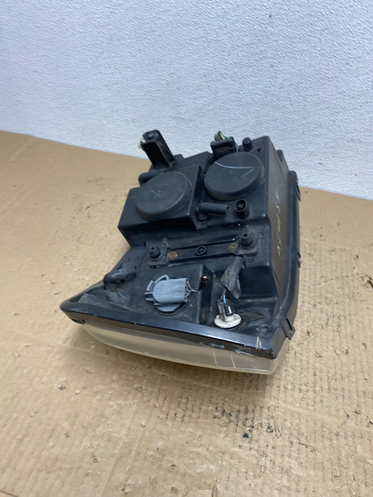 2002 to 2009 Gmc Envoy Left Driver Lh Side Headlight Halogen Oem AC4159 DW8