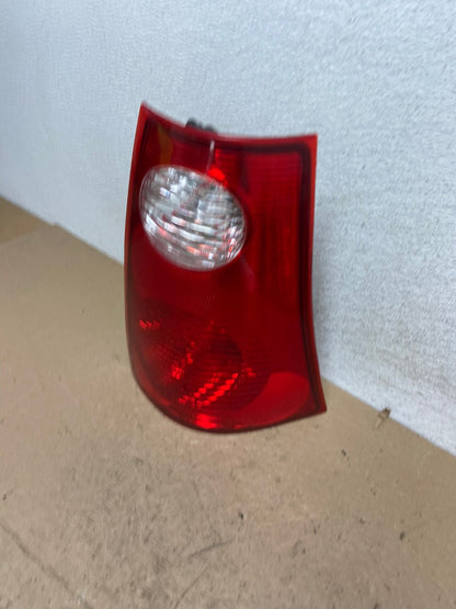 2001-2005 Ford Explorer Sport Trac Right Passenger RH Tail Light AF5688 LK1