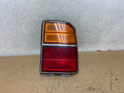 1986 Oldsmobile Delta 88 Eighty Eight Right Passenger Side Tail Light ah9181 DG0