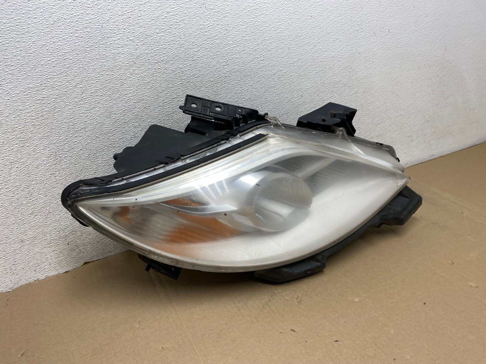 2010 - 2012 Mazda Cx9 Cx-9 Right Passenger RH Headlight Halogen AG6812 DW2