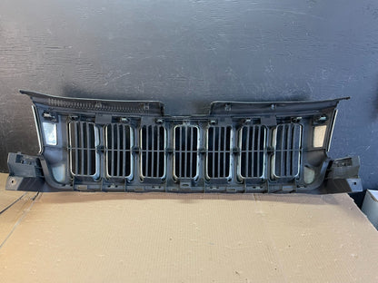 2011 to 2013 Jeep Grand Cherokee Front Upper Grill Grille AE3584 DG3