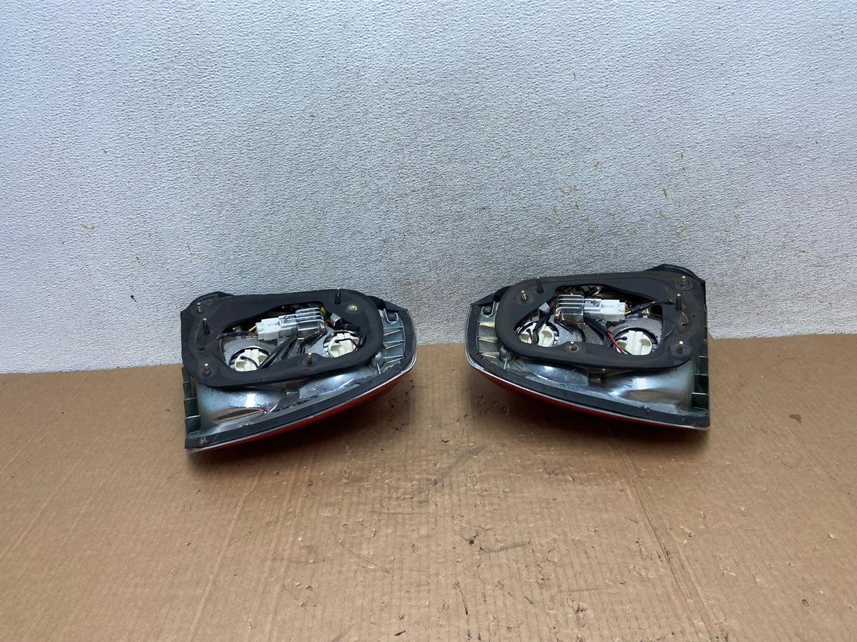 2004 2005 Hyundai XG350 XG Left+Right Tail Lights AI5421 LK4