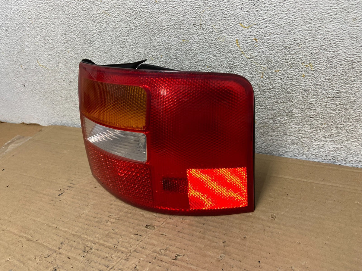 1999-2001 Audi A6 Wagon Right Passenger Rh Side Tail Light ah2357 DG2