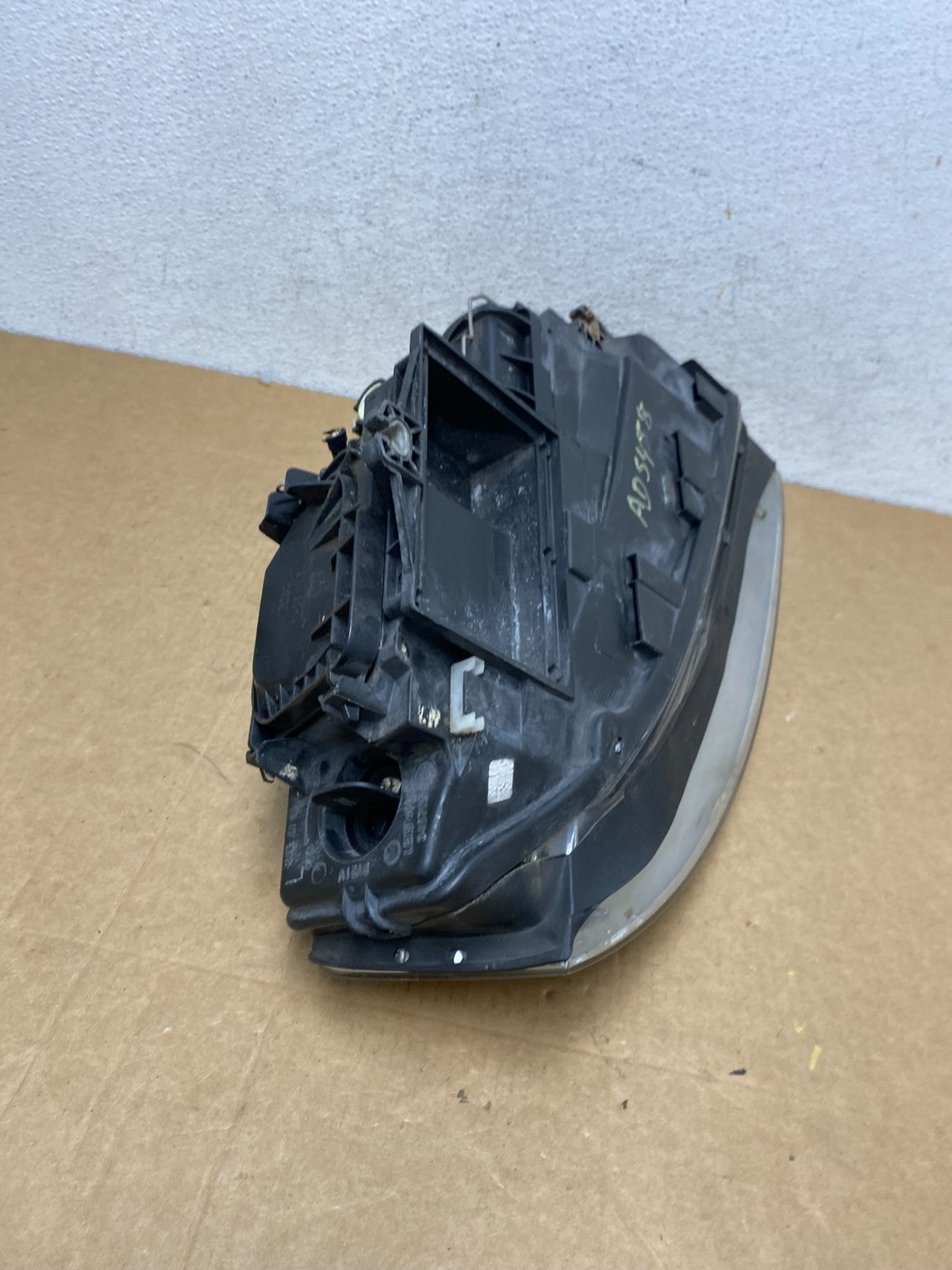 2002-2005 Audi A4 Sedan Left Driver Lh Side Halogen Headlight AD5488 DW8