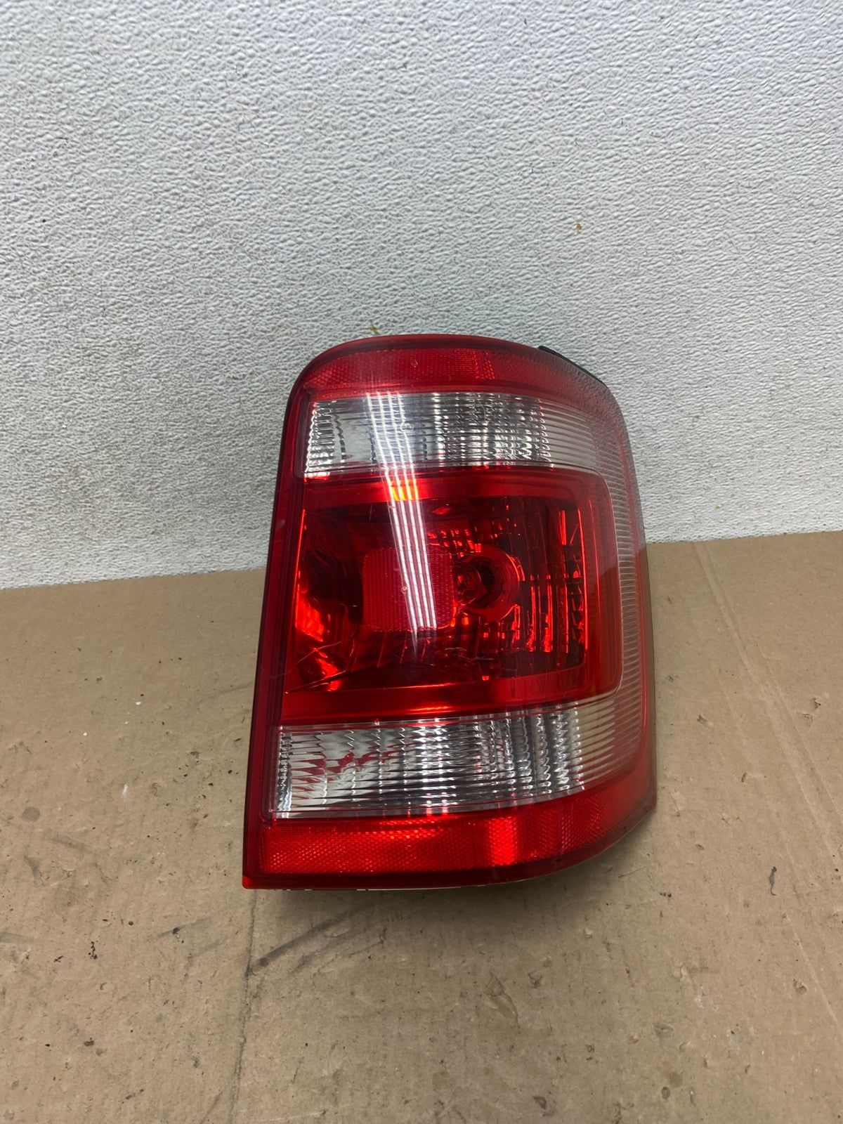 2008 to 2012 Ford Escape Right Passenger RH Side Tail Light AG4816 LK0