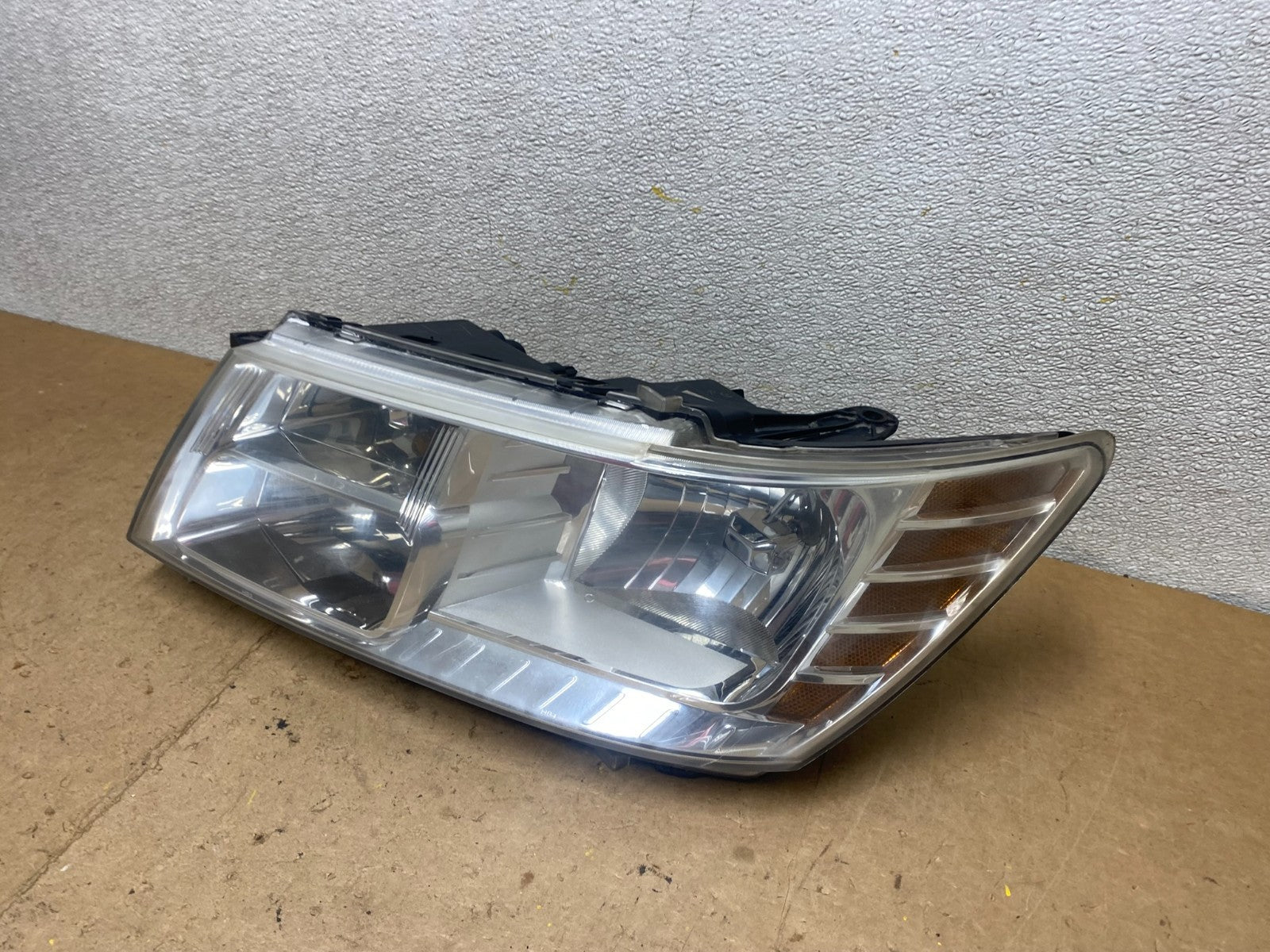 2009 to 2017 Dodge Journey Headlight Left Driver Lh Side Halogen X7462 GD1