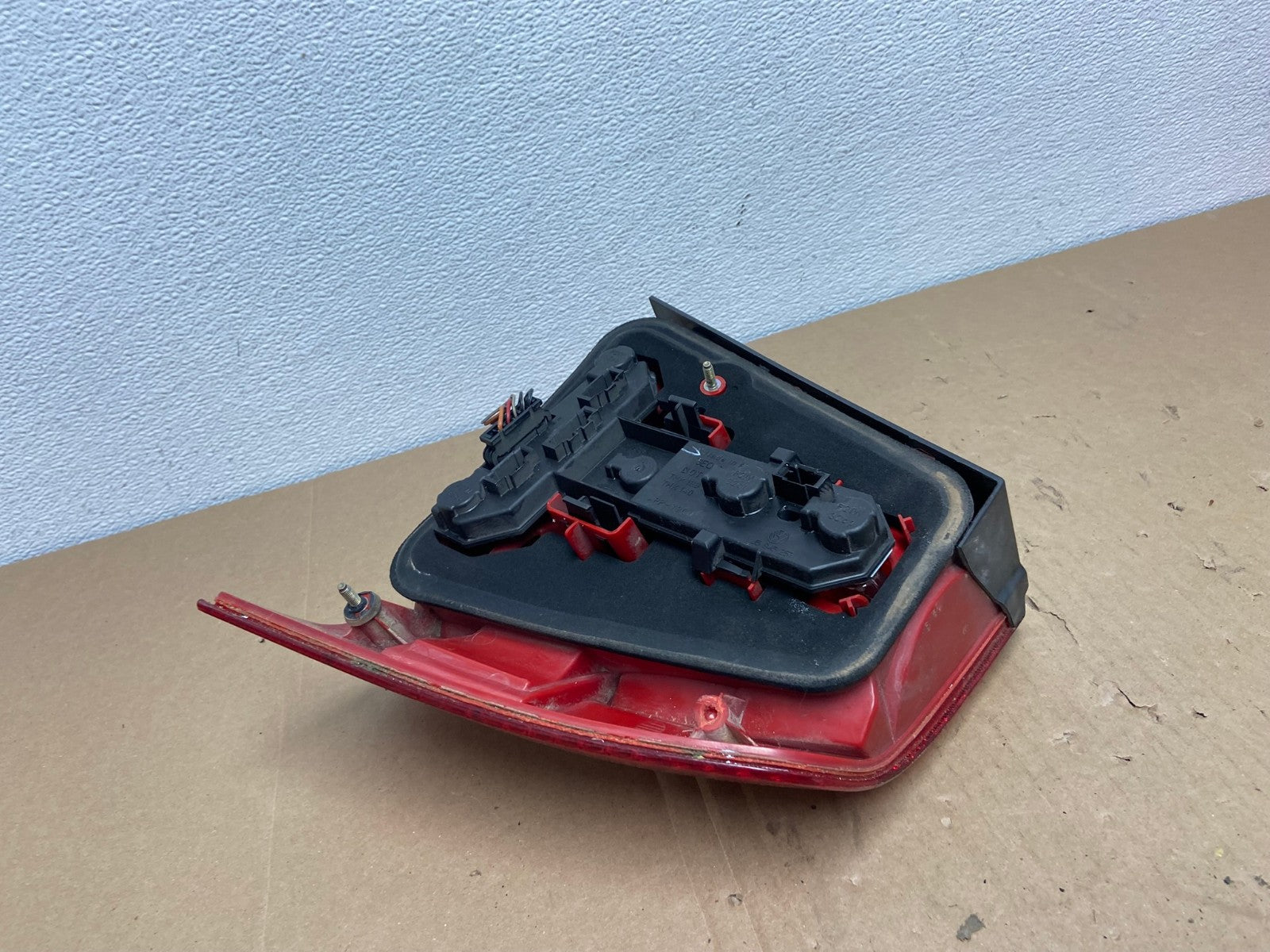 1999 to 2003 Volkswagen Jetta Sedan Left Driver Tail Light OEM AB6834 LK6